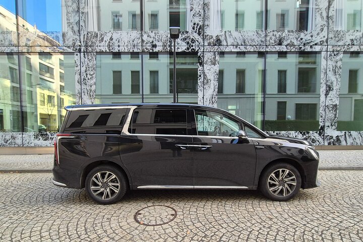 Private Transfer from Lucerne to Zurich Airport ZRH