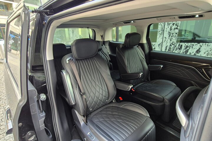 Private Transfer from Lucerne to Zurich Airport ZRH