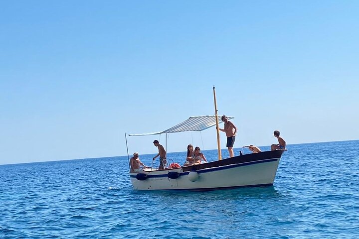 Capri Shared Tour : Caves, Dives, Limoncello and Caprese Cake