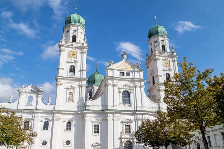 Hello Passau: Private 2-Hour Intro City Walk with Local Guide