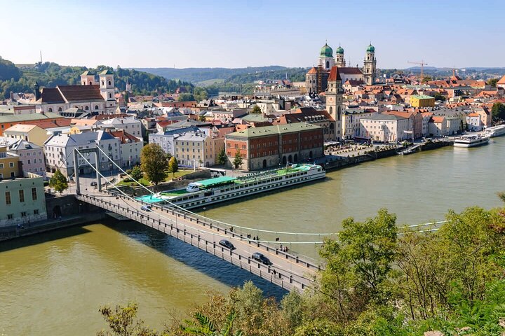 Hello Passau: Private 2-Hour Intro City Walk with Local Guide