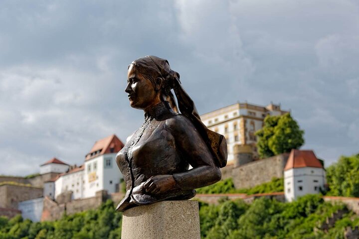 Hello Passau: Private 2-Hour Intro City Walk with Local Guide