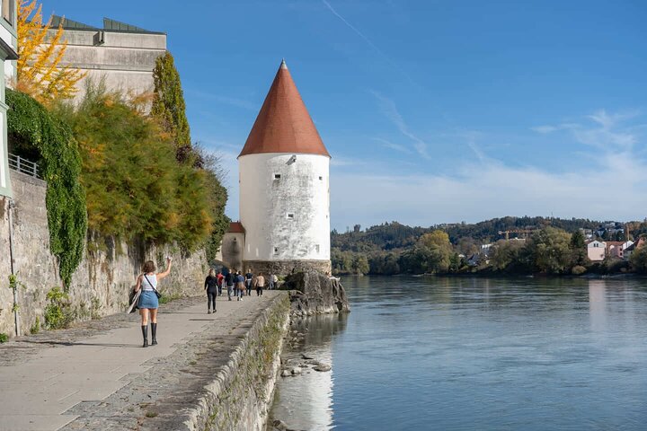 Hello Passau: Private 2-Hour Intro City Walk with Local Guide