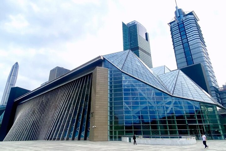 Private Shenzhen Day Trip from Guangzhou by Train or Private Car