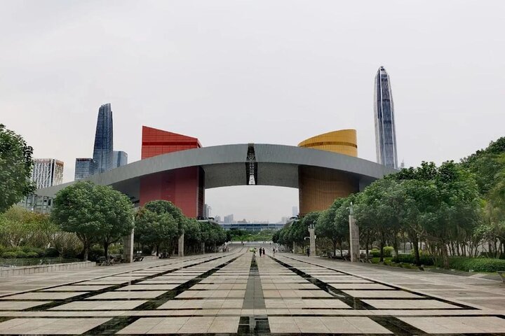 Private Shenzhen Day Trip from Guangzhou by Train or Private Car