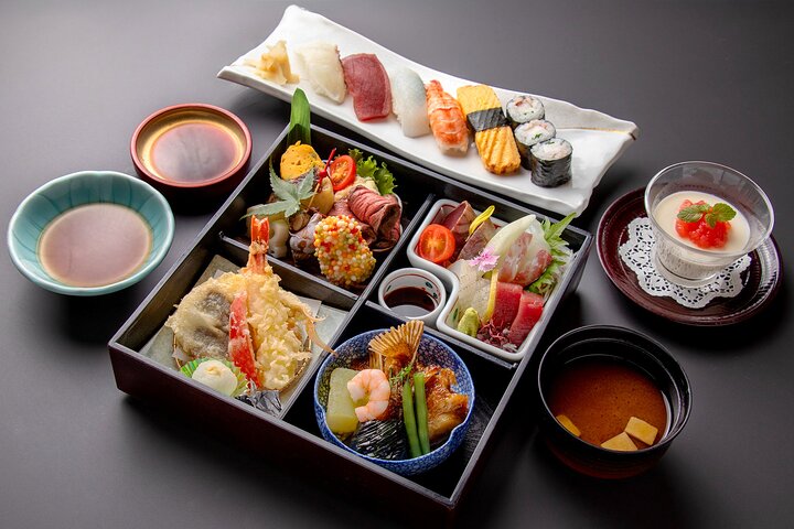 Kagoshima Luxury Hot Springs and Gourmet Lunch at Shiroyama Hotel