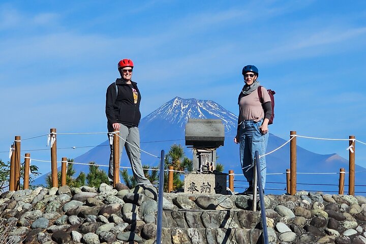 Mt. Fuji Private Guided E-Bike Tour : Fuji City