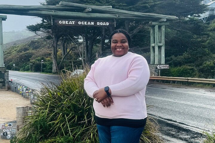 Great Ocean Road Reverse SUNRISE TOUR–SML GRP-DLX BUS Hotel Pikup