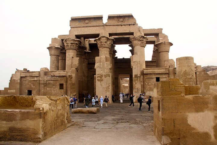 5 Days Nile cruise from luxor to Aswan
