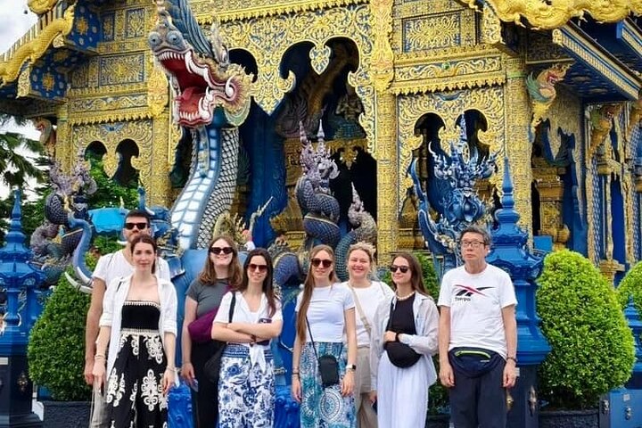 Chiang Rai 7 Highlights: White & Blue Temple, Golden Triangle