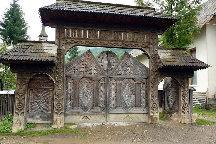 Maramures Crafts and Cycling Holiday 6 Day Cultural Bike Tour
