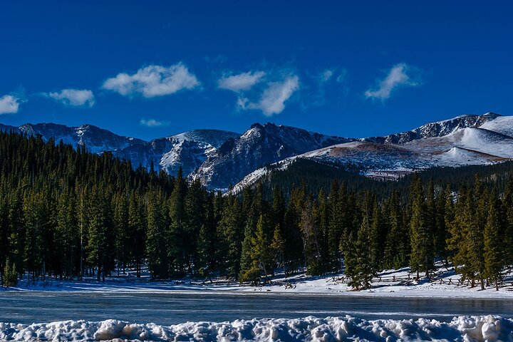 Rocky Mountain Escape - Scenic Views and Nature Walks