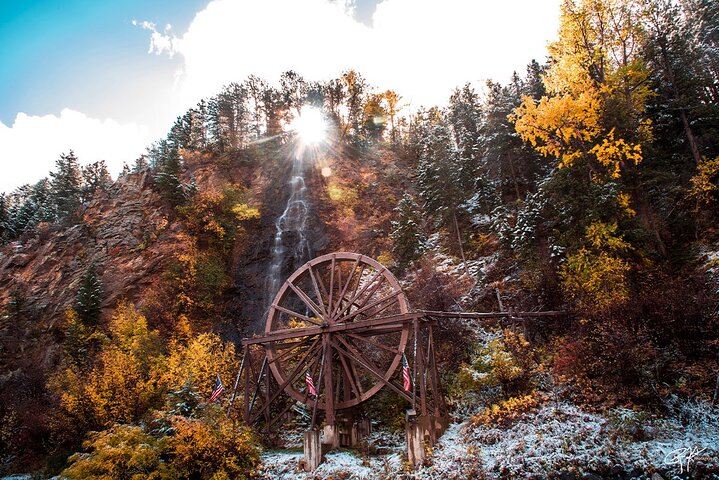 Rocky Mountain Escape - Scenic Views and Nature Walks