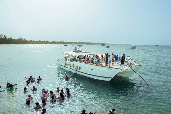 Exclusive Hip Hop Punta Cana Party Boat with Open Bar *Only Adult