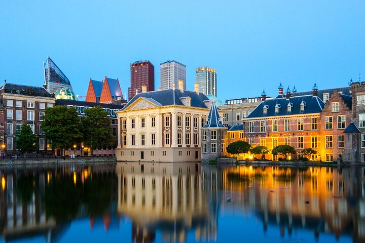 The Hague Private Walking Tour with a Local