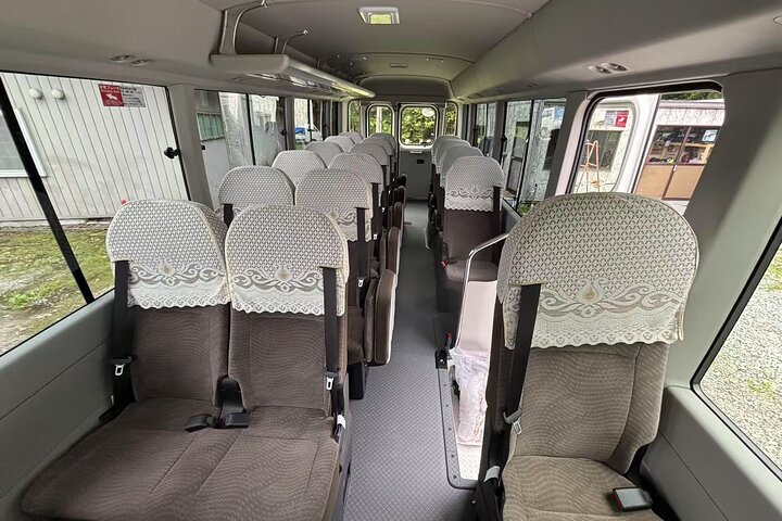 Niseko and New Chitose Airport: Private One-Way Bus Transfer