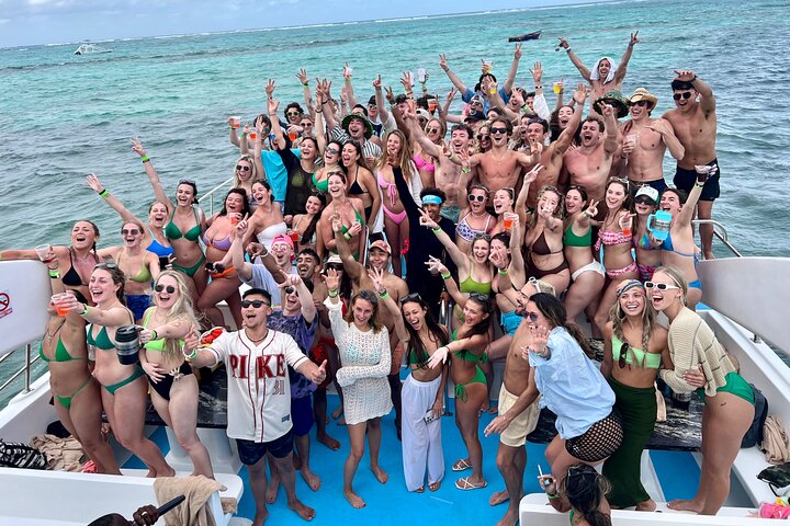 Sand-Bar Punta Cana Party Boat unlimited drinks, snorkeling Vibes