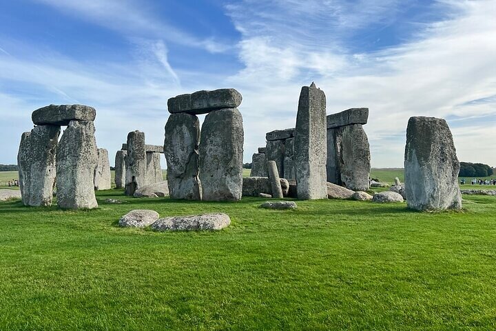 Stonehenge and Salisbury Cathedral Self Guided Tour from Portland
