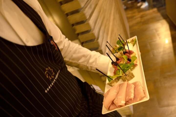 Luxury Wine Tasting Experience in Alba