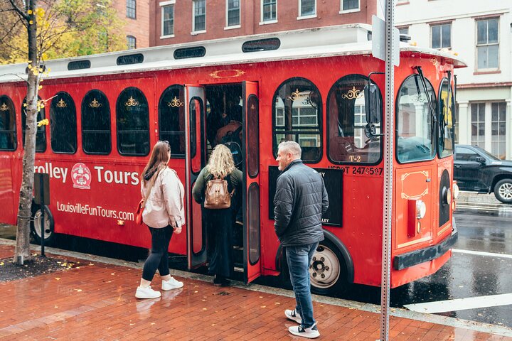 Louisville 3-Hour Bourbon Trolley Tour with Distillery & Tastings