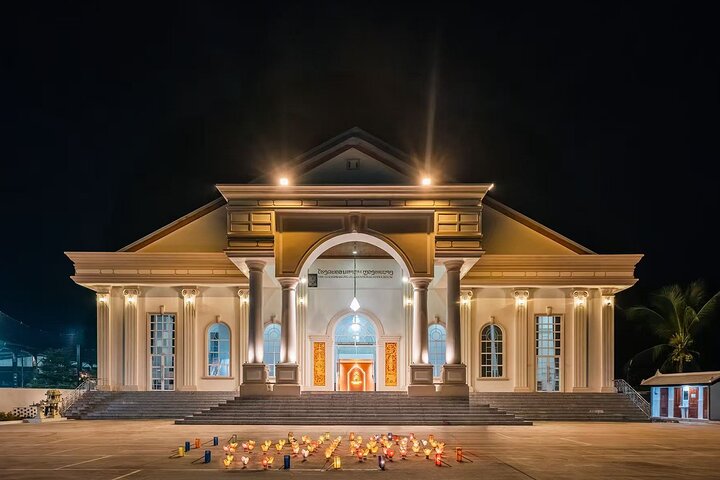 Luang Praban Buddha's Light Stage Show Ticket