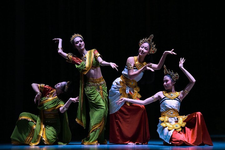 Luang Praban Buddha's Light Stage Show Ticket