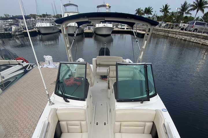 Private boat charter in Grand Cayman