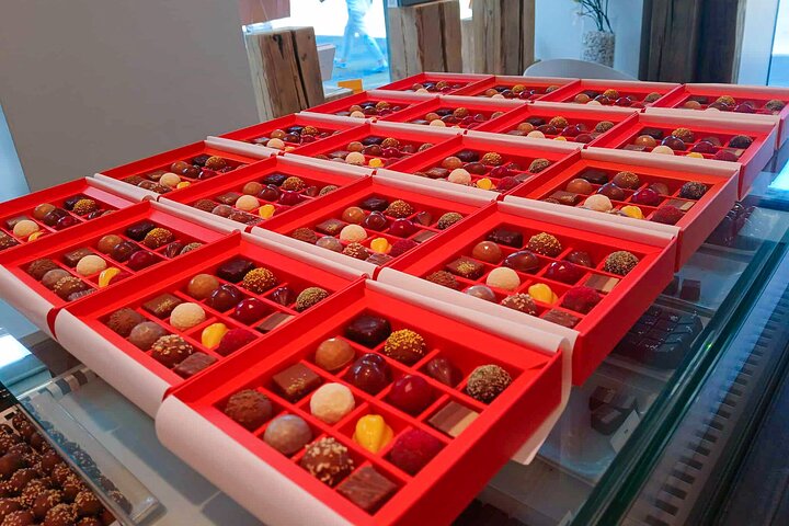 Award-Winning Geneva Chocolate &Old Town Tour (3h)