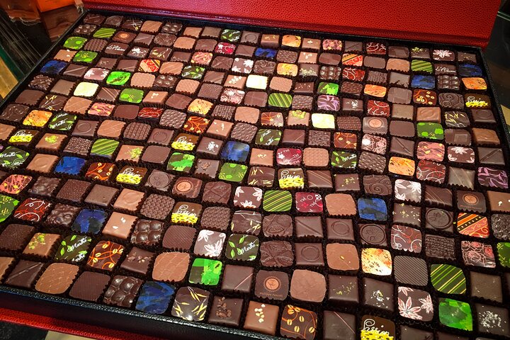 Award-Winning Geneva Chocolate &Old Town Tour (3h)