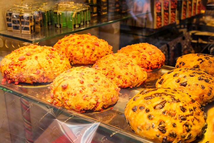 Lyon Old Town Food Tour with 5 Authentic Dishes & Fine Wine