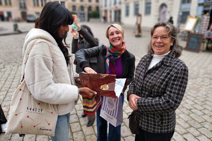 Lyon Old Town Food Tour with 5 Authentic Dishes & Fine Wine