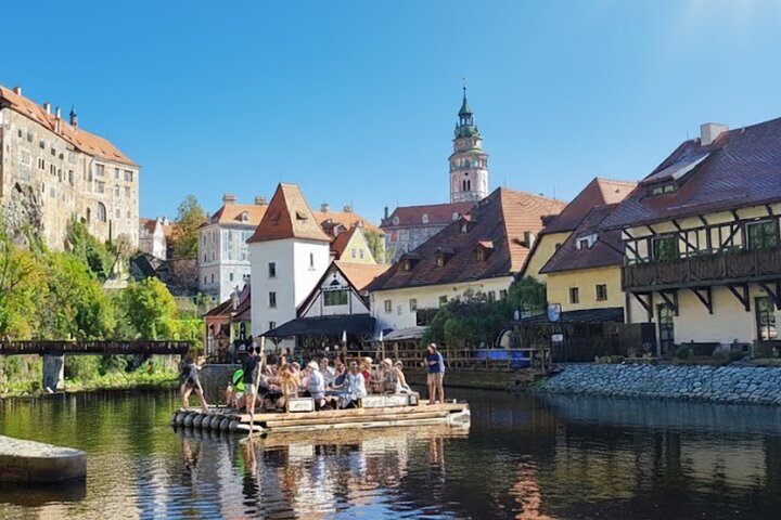 Krumlov All-inclusive Summer Tour: River Cruise, Castle & Lunch