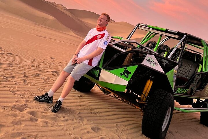 From Ica to Huacachina: Buggy and Sandboarding Tour with Sunset