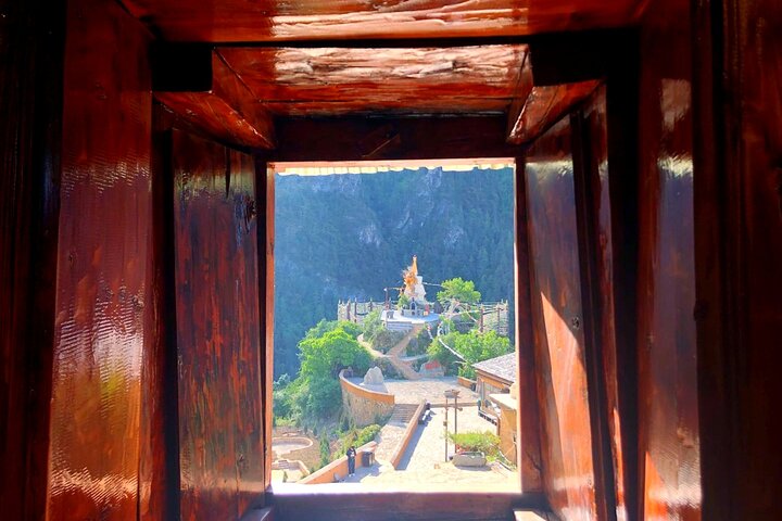 Lijiang/Baisha Ancient Town, Naxi Village, Black Dragon Pool Tour