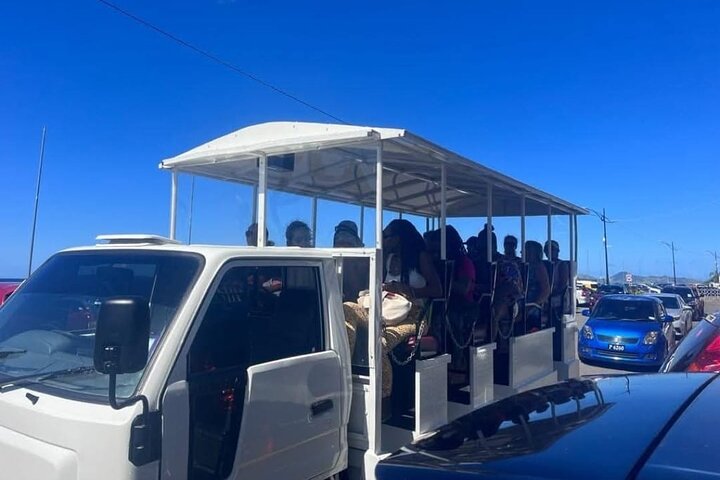 St kitts to Nevis-Liamuiga To Qualie one day two island tour
