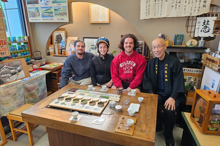 Mt. Fuji Private Guided E-Bike Tour : Fuji City