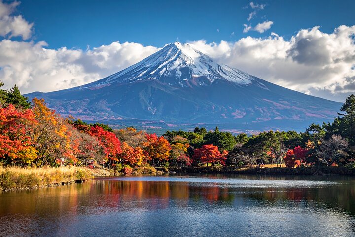 Mount Fuji Private Custom Tour with Local English Speaking Guide