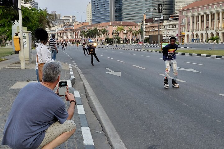 Two hours around the Angolan Capital