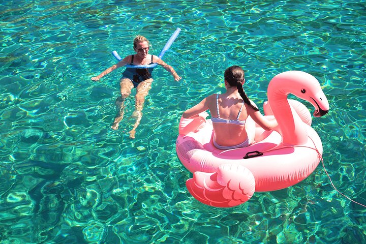 Heraklion: Dia Catamaran Cruise Mediterranean Meal & Water Fun