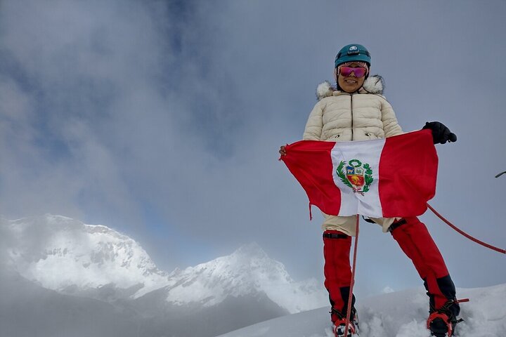 Nevado Mateo Full Day Climb in Huascarán National Park