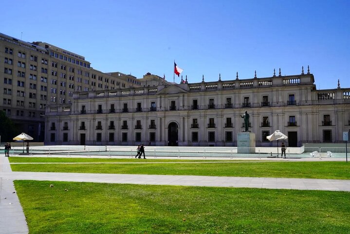 Santiago: Half-Day Sightseeing City Tour with Chauffeur and Guide