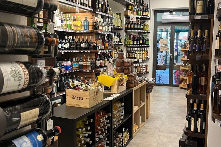 Italian Wine and Food Tasting in Stresa Lake Maggiore