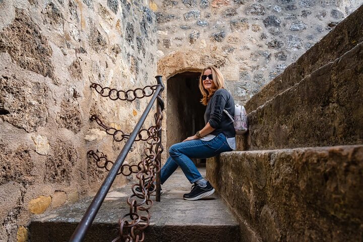 Hello Burgos: Private 2-Hour Intro City Walk with Local Guide
