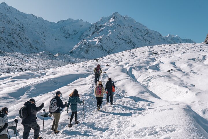 Mount Cook: 3-Hour Tasman Glacier Heli-Hike
