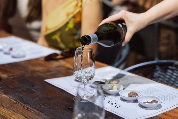 Premium Hunter Valley Wine Tour with 2-Course Lunch from Sydney