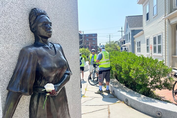 City of Portsmouth Bike Tour - Visit Historic Landmarks + Sites