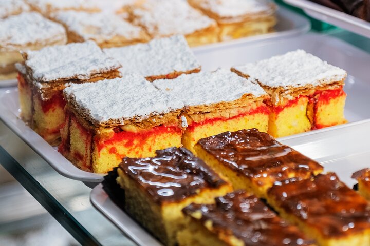 Modena Food Tour with Pasta and 10 Authentic Italian Tastings