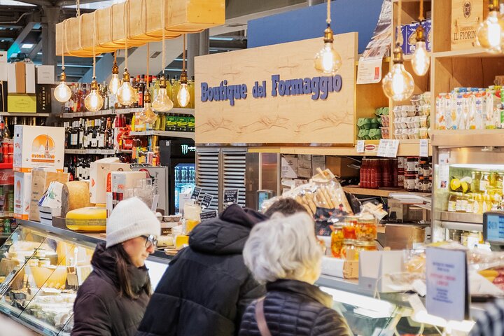 Modena Food Tour with Pasta and 10 Authentic Italian Tastings