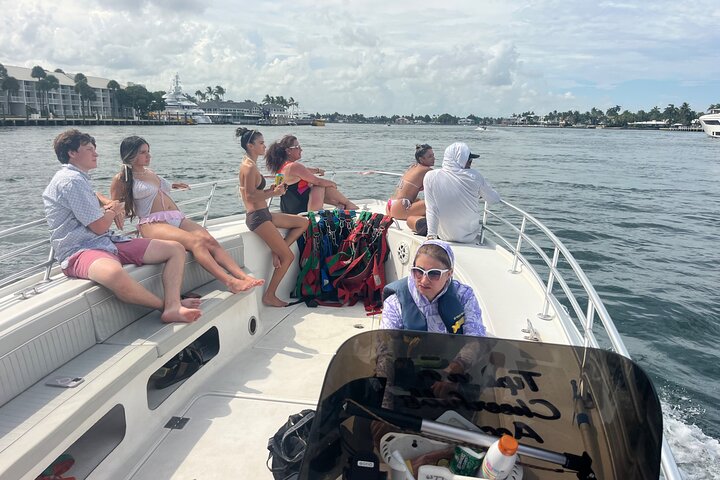 Parasailing along Fort Lauderdale Beach