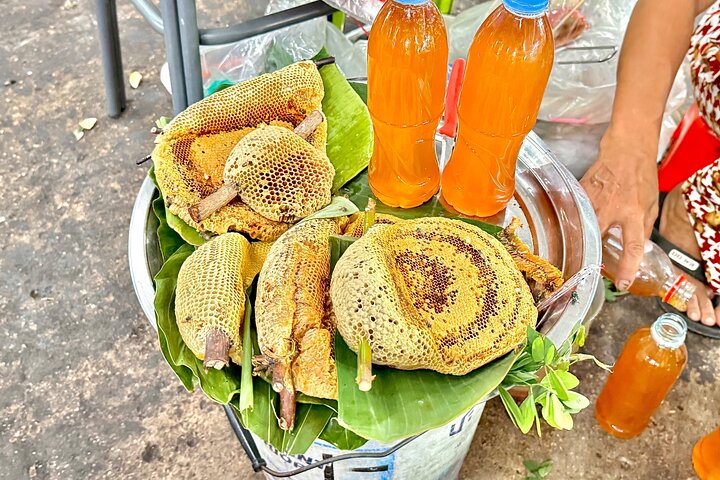 Temple and Local Market in Sihanoukville History tour